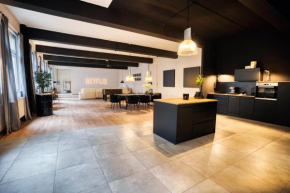 Design Loft - 200qm2 - Heimkino - Bestlage - Parkplatz